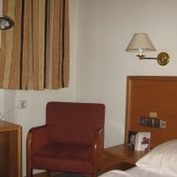  Golden Tulip Central Molitor
