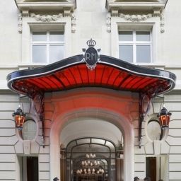 Widok zewnętrzny Le Royal Monceau Raffles Paris