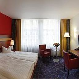  RAMADA Überseehotel