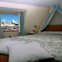  Timhotel Montmartre