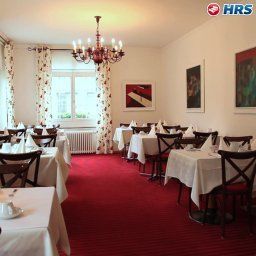 Sala śniadaniowa w restauracji Savoy Garni