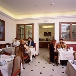 Salle du petit-déjeuner BEST WESTERN Hotel Ala