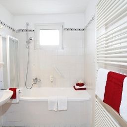 Badezimmer Norderstedter Hof by Centro Comfort