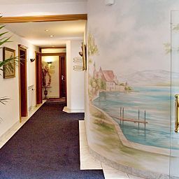 Vista all'interno Zum Lieben Augustin am See