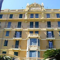 Exterior view Grand Hotel de Londres