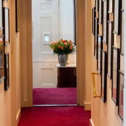  Ambassade Hotel