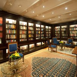 Ambassade Hotel
