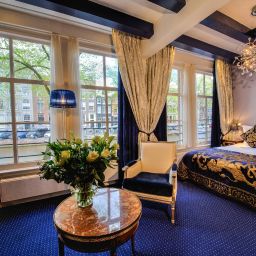  Ambassade Hotel