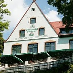 Exterior view Schloßhotel Grünwald Fotos