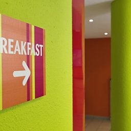 Sala colazione nel ristorante ibis Styles Antwerpen City Center (voorheen all seasons)