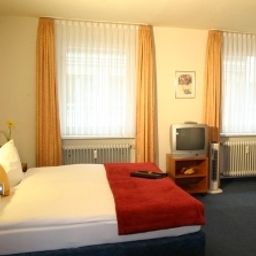  City Hotel