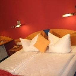  City Hotel