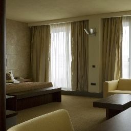 Suite NH Bologna de la Gare