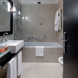 Bathroom NH Excelsior