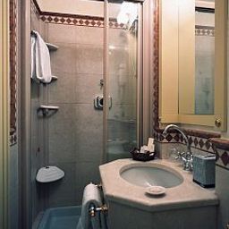Bathroom Auriga
