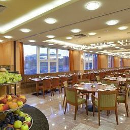 Sala de desayuno en el restaurante Danubius Arena