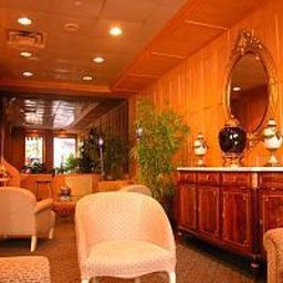 Hall Clarion Park Avenue