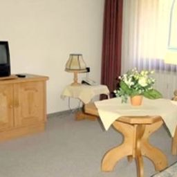  Quellenhof garni Thermal-Kurhotel