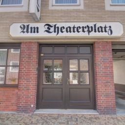  Am Theaterplatz