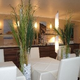 Breakfast room Von Stephan