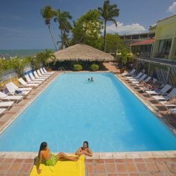 Piscine Radisson Fort George Hotel and Marina