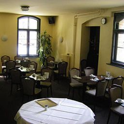 Breakfast room Queens Park