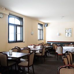 Breakfast room Queens Park