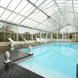 Pool Château de Sully