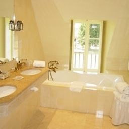 Cuarto de baño Chateau de Vault-de-Lugny Fotos