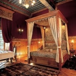  Chateau de Vault-de-Lugny Fotos