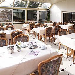 Salle du petit-déjeuner Sporthotel Quellberg-Park