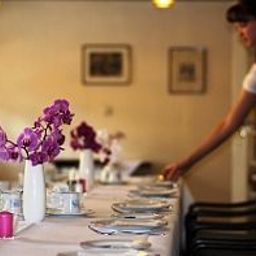 Salle du petit-déjeuner située dans le restaurant Blauer Fasan