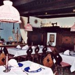 Salle du petit-déjeuner située dans le restaurant Sonne