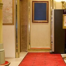  Smart Stay Hotel Station