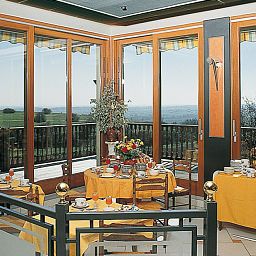 Salle du petit-déjeuner située dans le restaurant Bollenberg Citotel