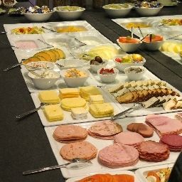 Buffet Comfor Hotel und Appartment