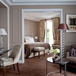 Suite Le Burgundy Paris Luxe