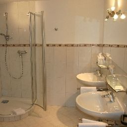 Bathroom Berghotel Tirol