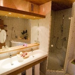 Bathroom Berghotel Tirol