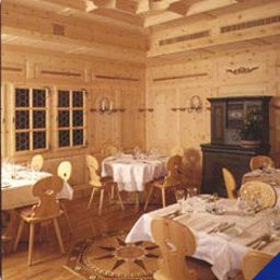 Breakfast room within restaurant Cucagna