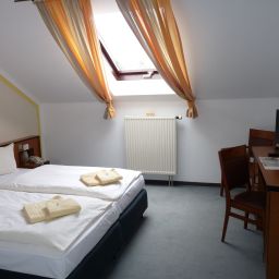  Zur Kanone