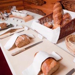 Buffet Weiss Kreuz
