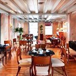 Sala de desayuno Melia Vendome