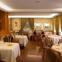 Breakfast room within restaurant La Prairie Fotos