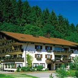Фасад Staufnerhof Kur Golf und Sporthotel