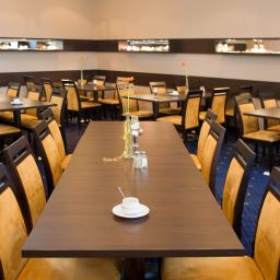 Sala colazione nel ristorante Park Inn by Radisson Kamen/Unna
