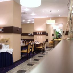 Sala colazione nel ristorante Park Inn by Radisson Kamen/Unna