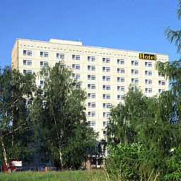 Vista exterior Days Inn (ex Andor Hotel Europa)