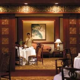 Restaurant Shangri La Hotel Surabaya