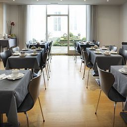 Sala de desayuno en el restaurante Prinse Fotos